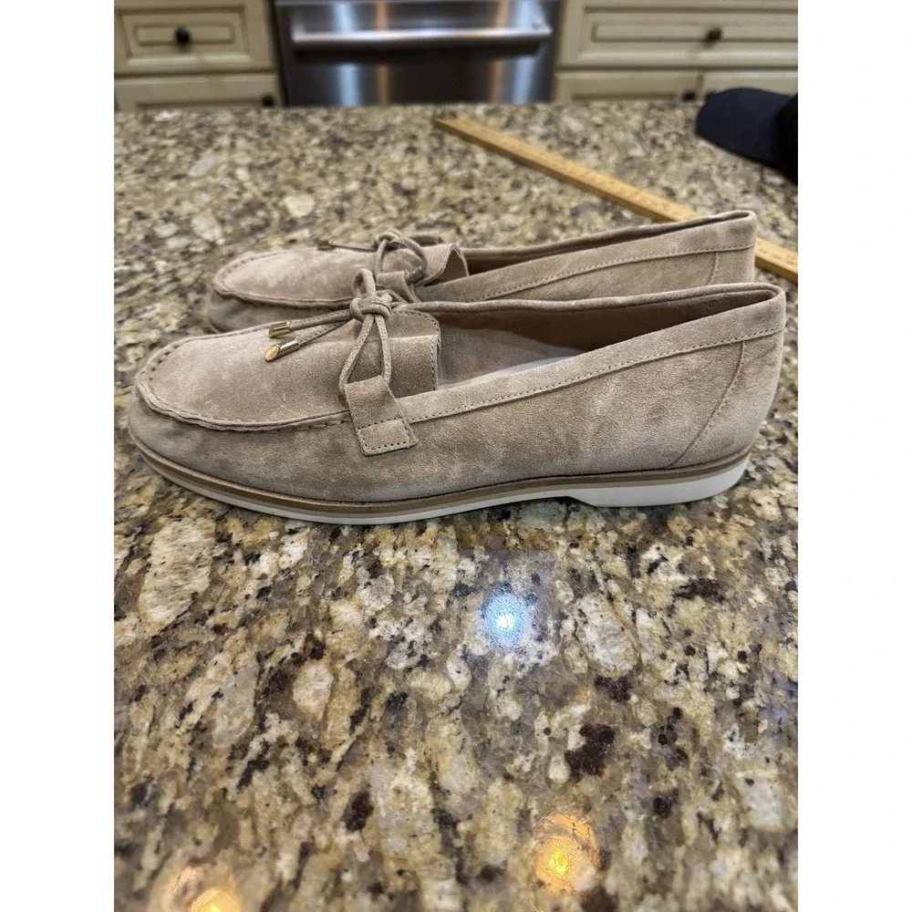 Paul Green Dusty Flats in a soft suede beige Size 5.5 US 8 Loafer Bow